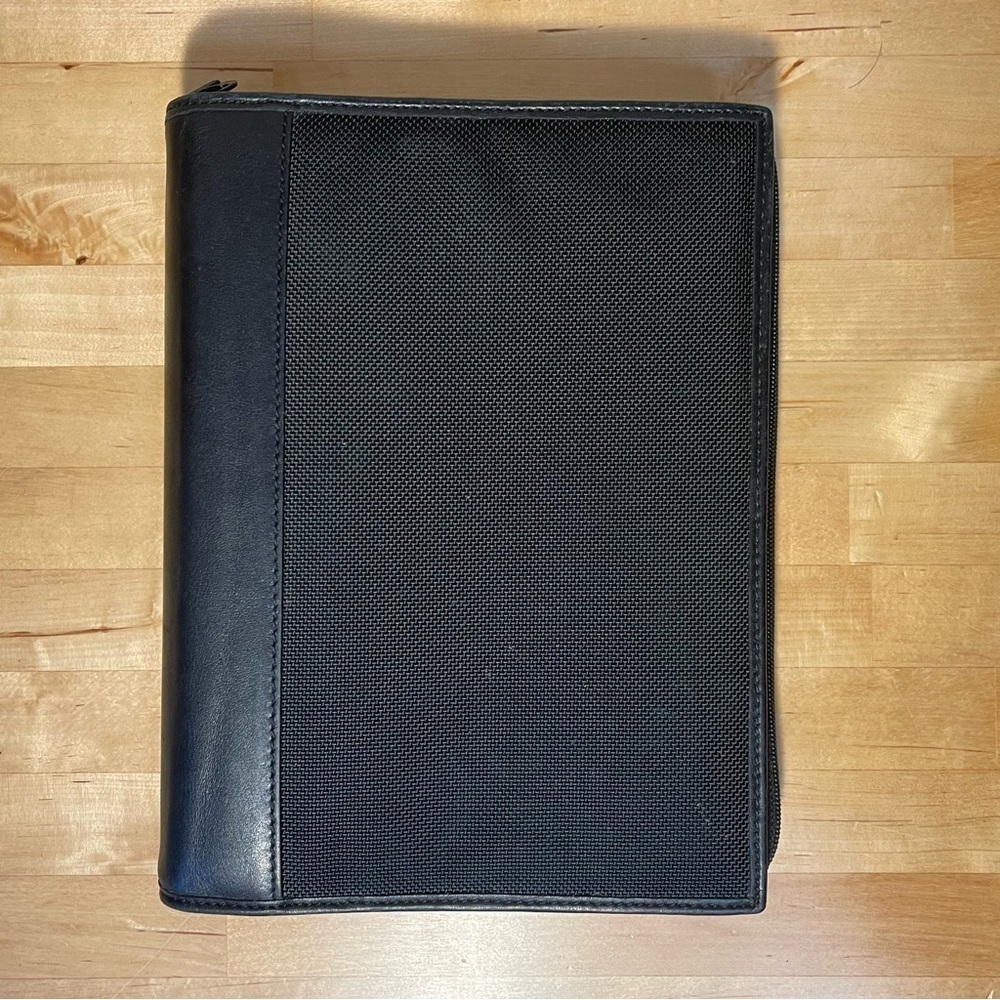 TUMI Alpha SLG Zip Around 3 Ring Binder Leather Trim Executive Portfolio